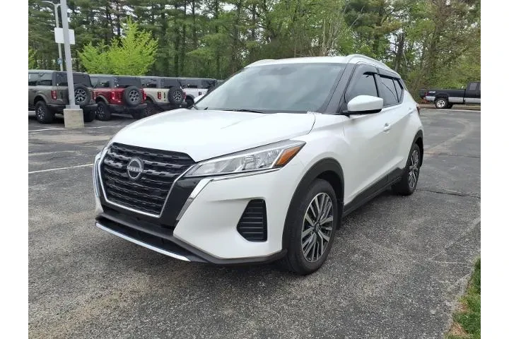 $17038 : Nissan Kicks 2023 SV 4dr Cro image 4