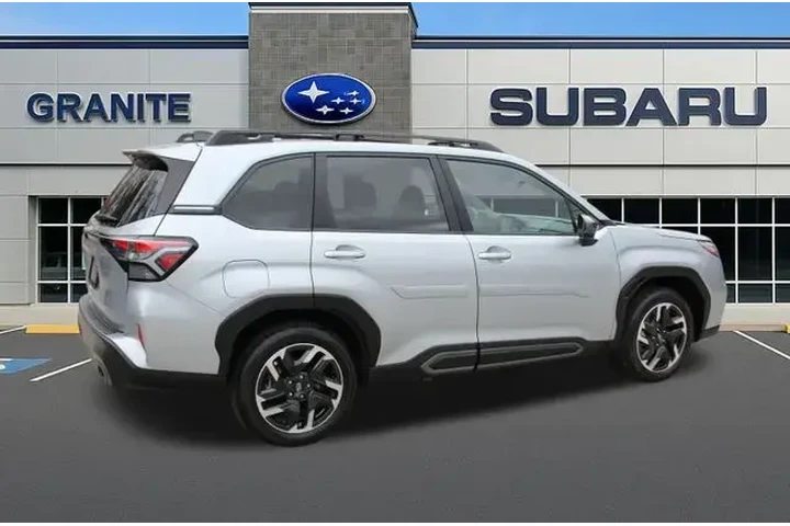 $34390 : Subaru Forester 2025 AWD Lim image 10