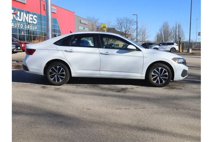 $15777 : Volkswagen Jetta 2024 S 4dr image 10