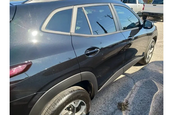 $21500 : 2025 Trax LT image 7