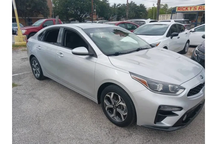 $11500 : 2019 Forte LXS image 1