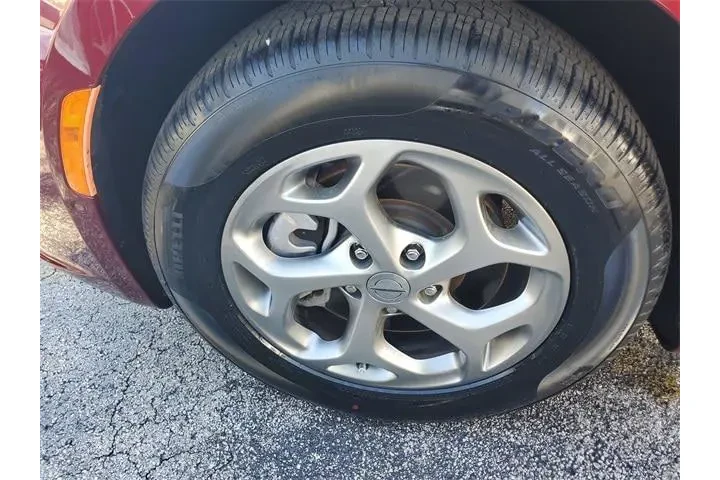 $36990 : Chrysler Pacifica 2023 AWD L image 6