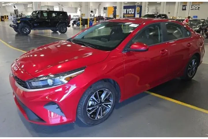 $15900 : Kia Forte 2024 LXS 4dr Sedan image 1