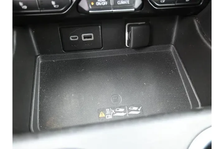 $39643 : Chevrolet Tahoe 2021 4x4 Z71 image 9