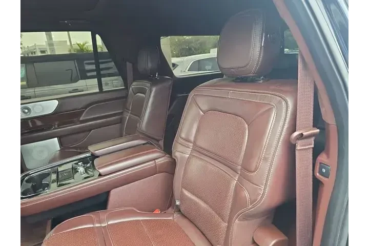 $33990 : Lincoln Navigator L 2018 4x4 image 10