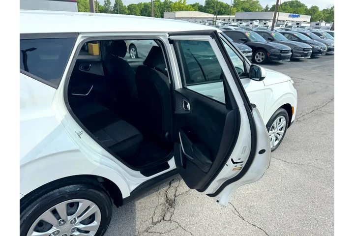$12580 : 2020 Soul LX IVT image 9