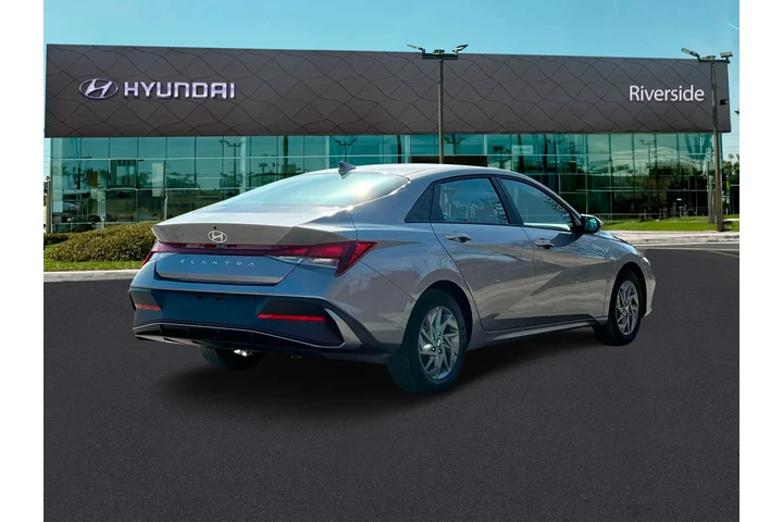 $20991 : Hyundai ELANTRA 2024 SEL 4dr image 7