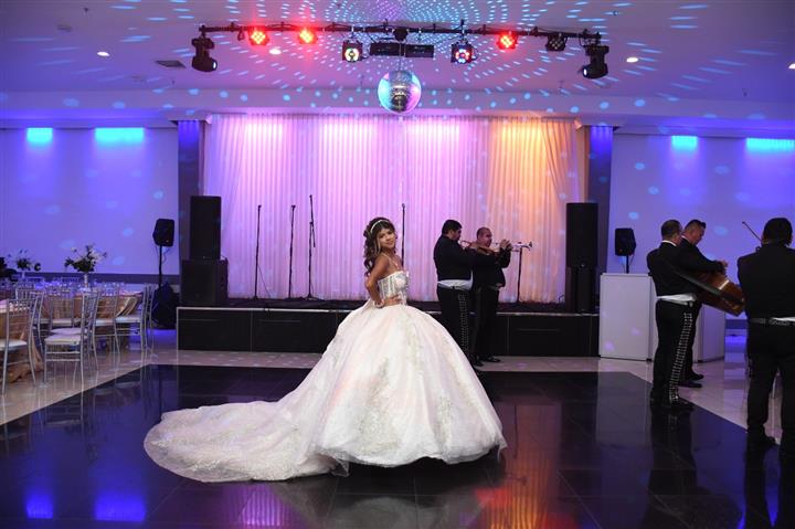 ¡Celebra tu Quinceañera! image 6