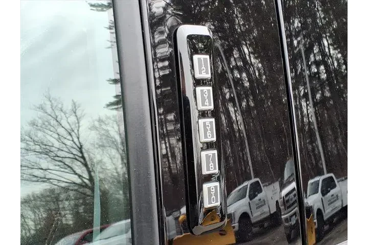 $38760 : Ford F-150 2022 4x4 XLT 4dr image 10