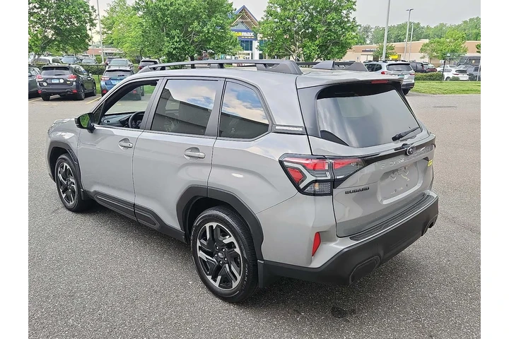$33995 : Subaru Forester 2025 AWD Lim image 4