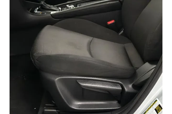 $12000 : Mazda Mazda3 2018 Sport 4dr image 9