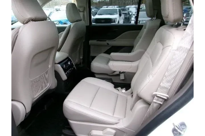 $39996 : Lincoln Aviator 2023 AWD Sta image 10