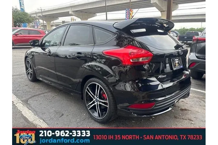 $13959 : Ford Focus 2017 ST 4dr Hatch image 4