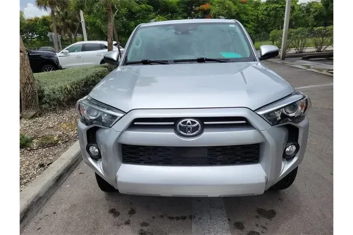 $33590 : Toyota 4Runner 2020 4x4 SR5 image 2