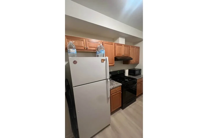 $1200 : Private room for rent/Cuarto image 6