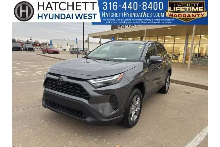 $28999 : Toyota RAV4 2022 AWD XLE 4dr image 1