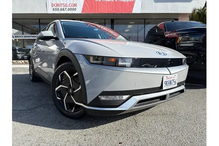 $27988 : Hyundai IONIQ 5 2024 AWD SEL image 2