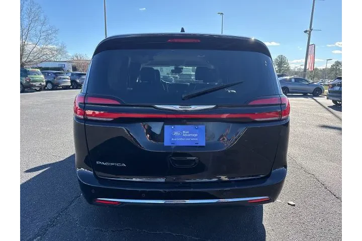 $28950 : Chrysler Pacifica 2024 Touri image 7