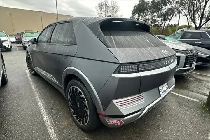 $30990 : Hyundai IONIQ 5 2023 AWD Lim image 3