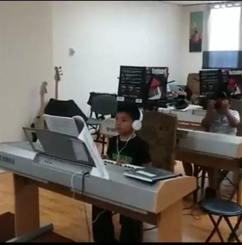 CLASES DE PIANO image 3