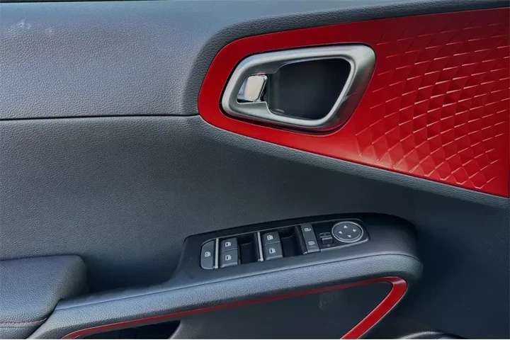 $21962 : Kia Soul 2025 GT-Line 4dr Cr image 9