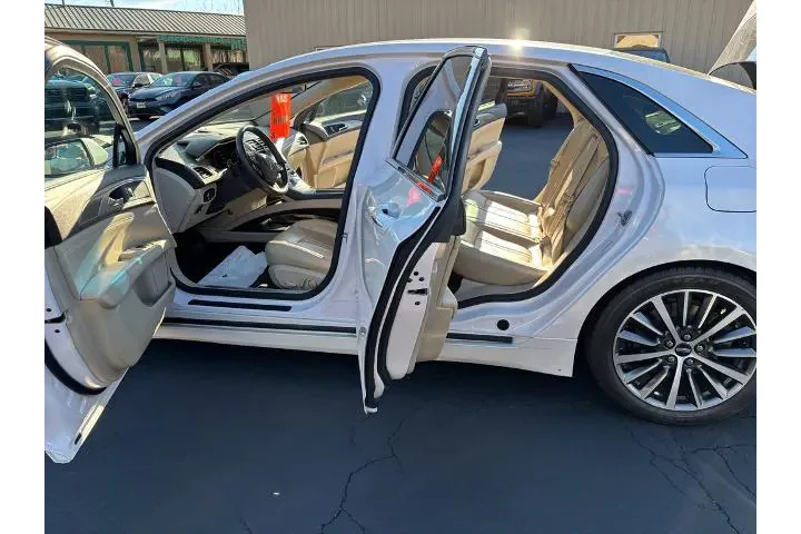 $12945 : Lincoln MKZ 2017 Premiere 4d image 6