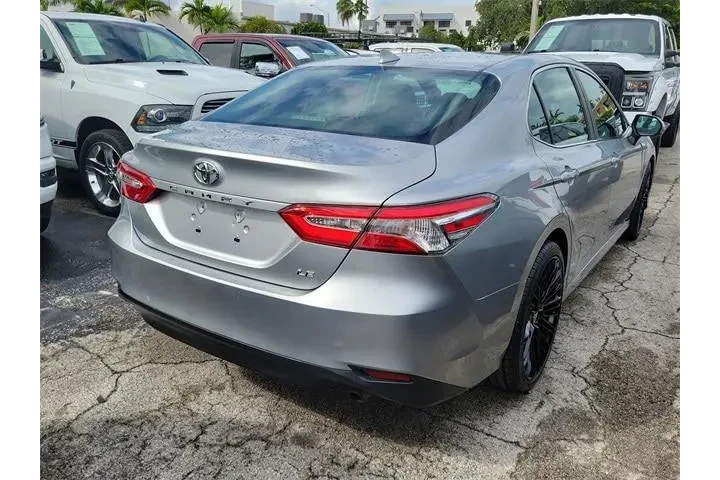 $11490 : Toyota Camry 2020 LE 4dr Sed image 3