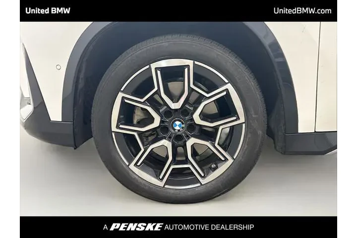 $30995 : BMW X1 2023 AWD xDrive28i 4d image 2