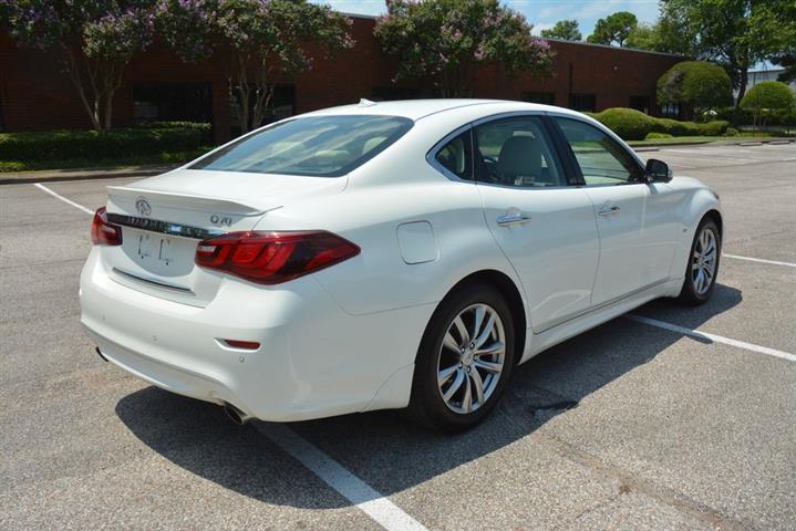 2019 Q70 3.7 Luxe image 6