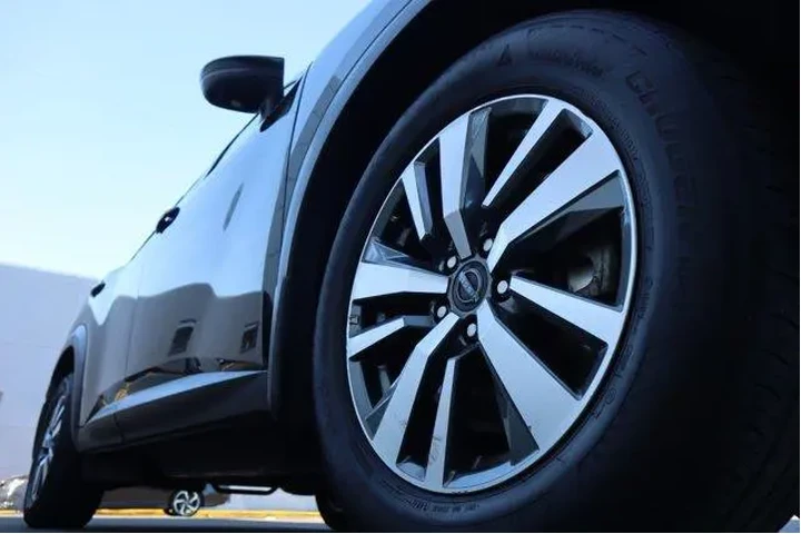 $36409 : Nissan Pathfinder 2024 AWD S image 9