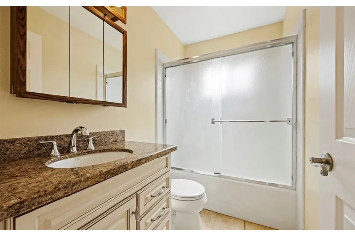 $2450 : 3 bedroom house in Lynwood image 10