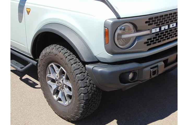 $45874 : 2023 Bronco Badlands image 2