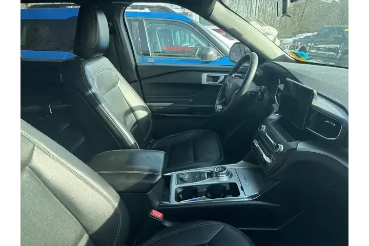 $21347 : Ford Explorer 2020 AWD XLT 4 image 4