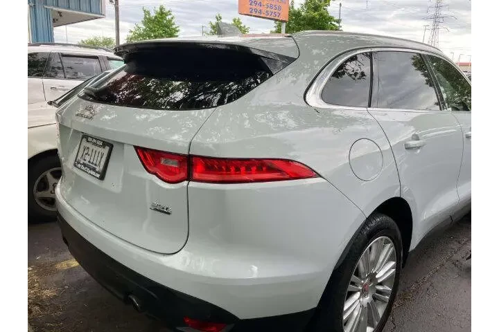 $22000 : 2018 F-PACE 35t Portfolio image 3