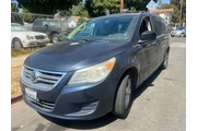 $6400 : 2009 Routan SE thumbnail