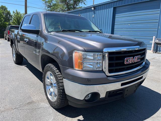 $13888 : 2010 GMC Sierra 1500 SLE, 2 W image 5