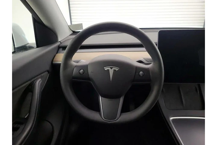 $29998 : Tesla Model Y 2021 AWD Long image 10