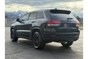 $18900 : 2022 Grand Cherokee WK Laredo thumbnail