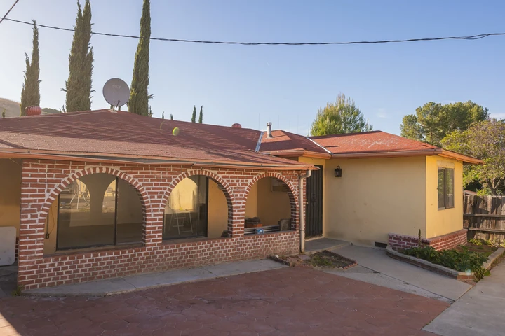 $3250 : 2 recamaras casa de renta image 2