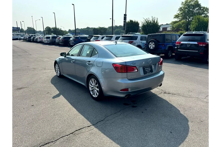 $8980 : 2009 IS 250 4dr Sport Sdn Aut image 4