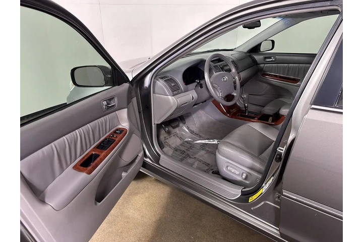 $10299 : 2006 Camry XLE V6 image 2