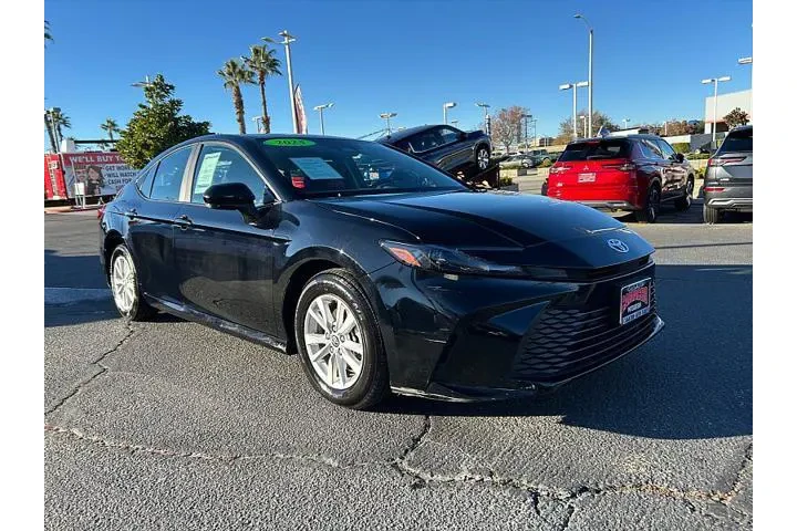 $28995 : Toyota Camry 2025 SE 4dr Sed image 1