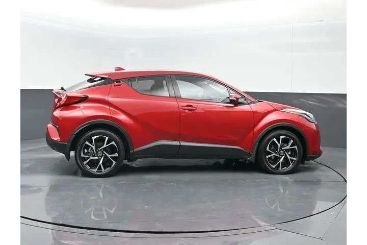 $24490 : Toyota C-HR 2022 XLE 4dr Cro image 8