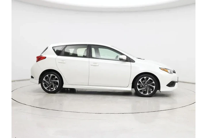 $13998 : Scion iM 2016 4dr Hatchback image 7