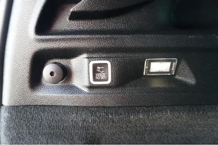 $29995 : Jeep Grand Cherokee L 2022 4 image 9