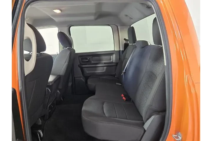 $27988 : Ram 1500 Classic 2019 4x4 Tr image 9