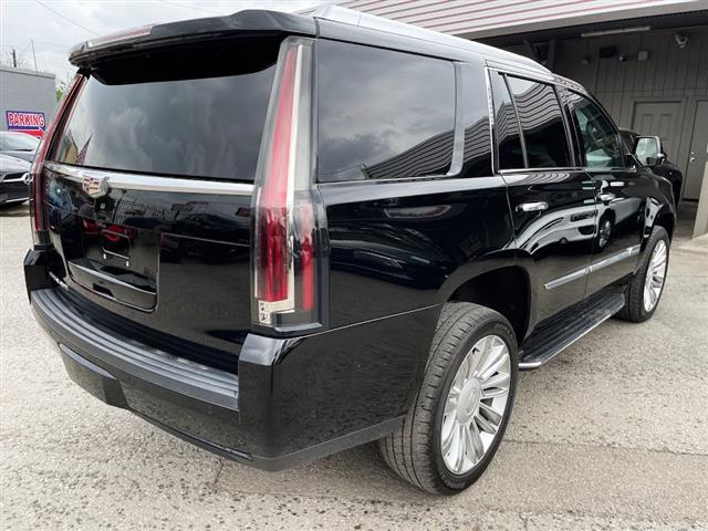 2020 Escalade 2WD 4dr Premium image 5