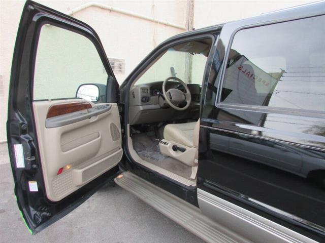 $14995 : 2000 Excursion Limited image 10