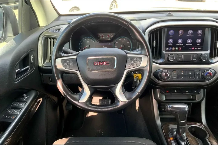 $20526 : GMC Canyon 2020 4x2 SLE 4dr image 5