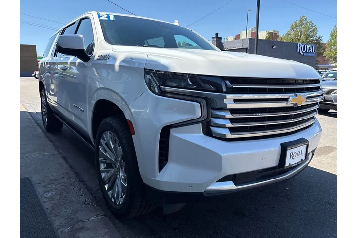 $47995 : 2021 Suburban 4WD High Country image 2